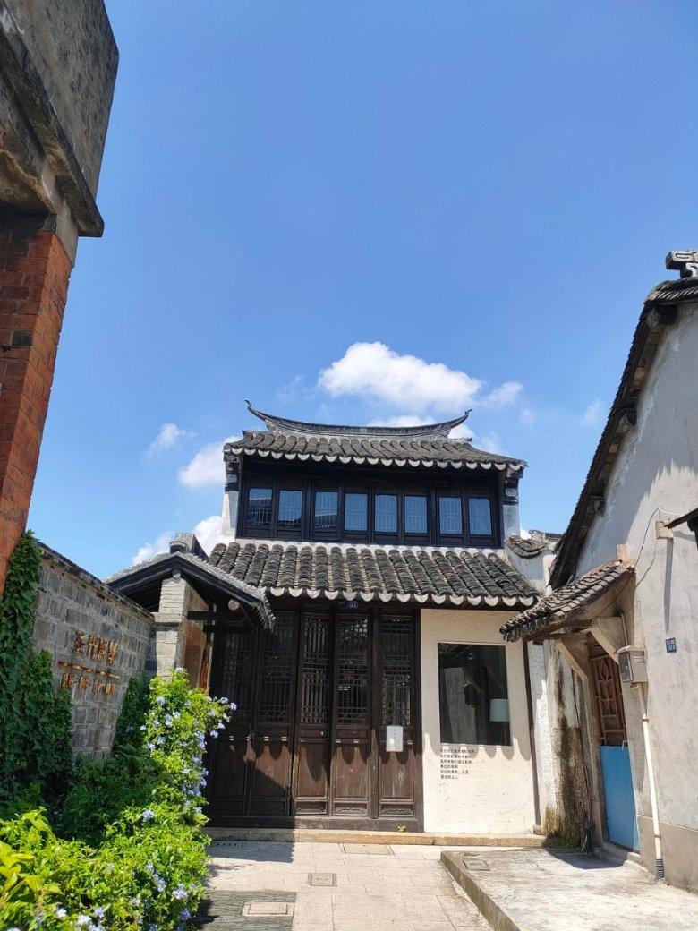 时尚男孩救援